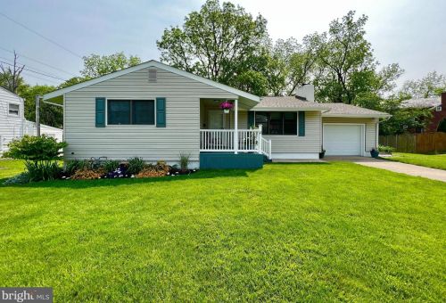12 Chelmsford Dr, Trenton, NJ 08618-1843