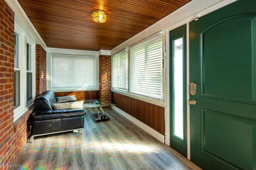 208 Bergen Pl, Tinton Falls NJ  07701-2136 exterior