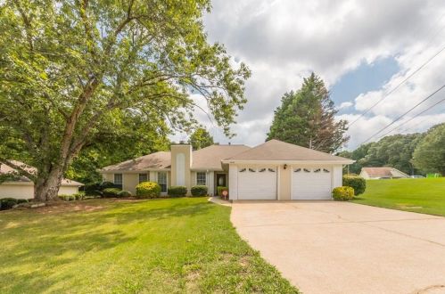 3150 Rose Gln, Conyers, GA 30094-3871