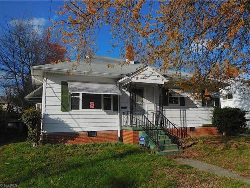 913 Ross Ave, Greensboro, NC 27406-2413