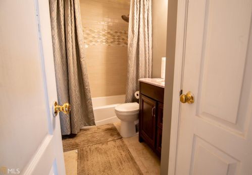 6063 Creekview, Rex GA 30273 exterior