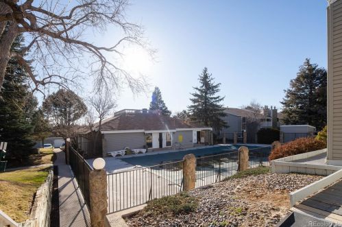 942 Walden St, Denver CO  80017-3459 exterior