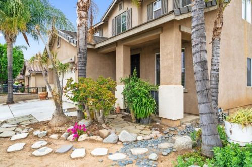 1035 Alderwood Dr, Perris, CA 92571-7511