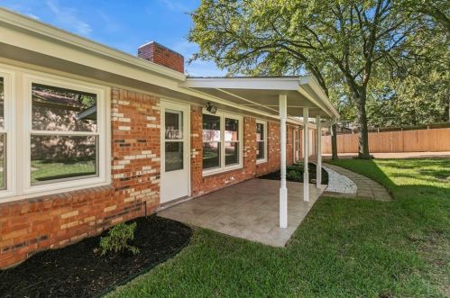 2200 Mcewen Ct, Fort Worth TX  76112-7927 exterior