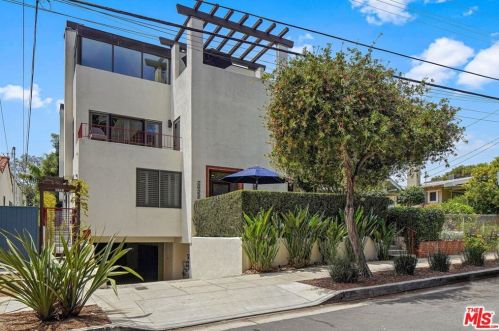 2622 Highland Ave, Santa Monica, CA 90405-4402