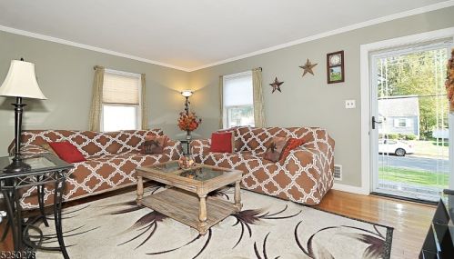 37 Coldevin Rd, Clark, NJ 07066-1206