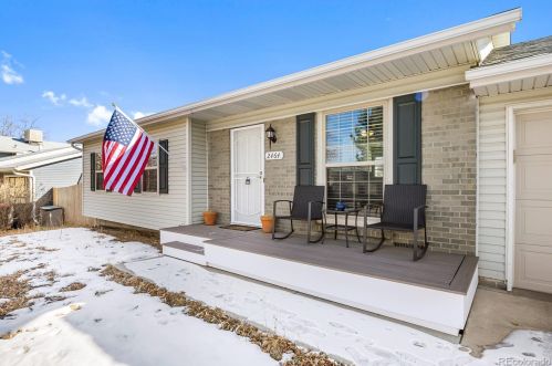 2464 Laredo St, Denver, CO 80013-1426