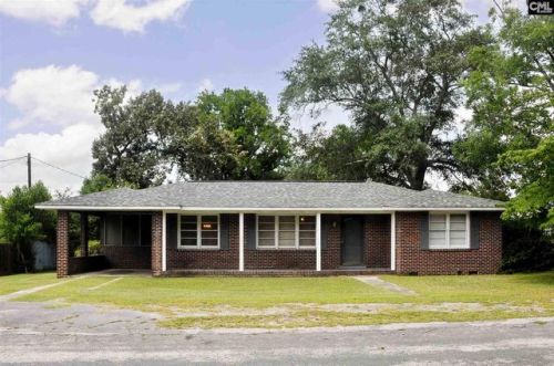 245 Oak St, Swansea, SC 29160-9436