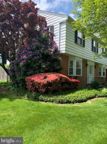 4205 Valleyview Rd, Harrisburg, PA 17112-1433