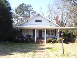 1719 Harrington St, Newberry, SC 29108-2821