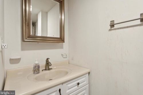 317 16 St, Philadelphia PA  19132-4418 exterior