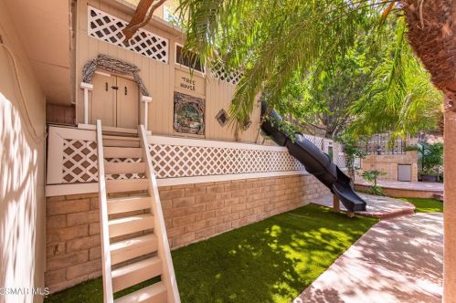 531 Granite Hl St, Simi Valley CA 93065-0608 exterior