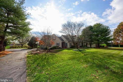 2078 Jarvis Rd, Lancaster PA  17601-6026 exterior