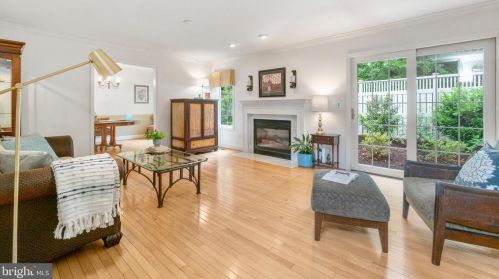 600 Brownstone Dr, Severna Park, MD 21146-2328