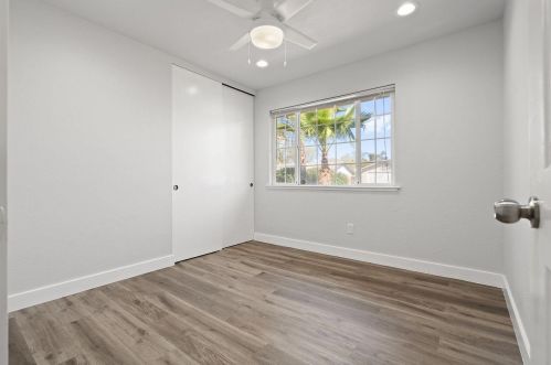 8716 Lodestone Cir, Elk Grove CA  95624-2520 exterior