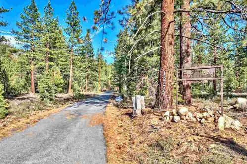 15775 Martis Peak Rd, Truckee, CA