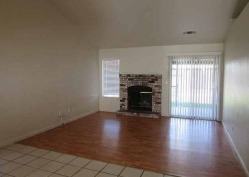 417 Kirbys Mill Dr, Modesto, CA 95358-6356