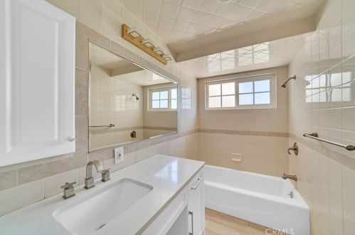 5771 Heil Ave, Huntington Beach CA  92649-3771 exterior