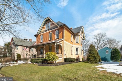 213 Warwick Rd, Tavistock NJ  08033-3708 exterior