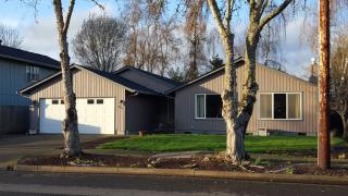 6818 C St, Springfield, OR 97478-7376