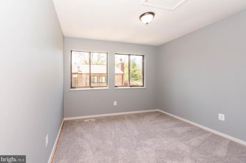 5612 Thicket Ln, Columbia MD  21044-2527 exterior