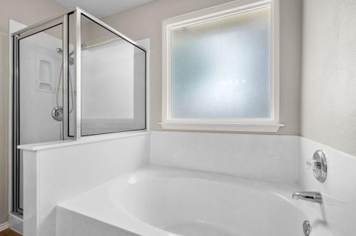 105 Rodeo Cv, Uhland TX 78640-5577 exterior