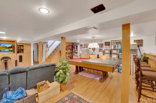 38 Kensington Ave, Old Bridge, NJ 08857-1145