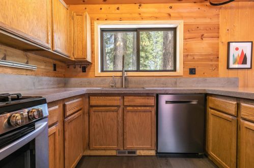 12279 Bennett Flat Rd, Truckee CA  96161-6202 exterior