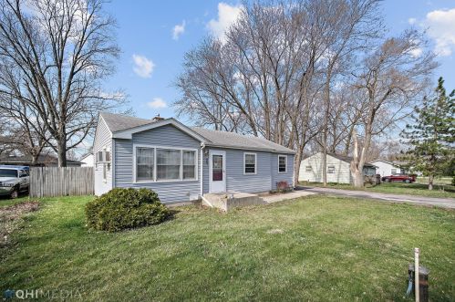 2414 Emlong St, Joliet, IL 60435-1160