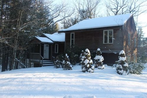 146 Parish Rd, Concord, NH 03303-4001