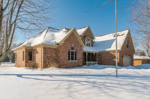 435 Clark St, Hinckley, IL 60520-9226