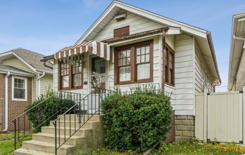 3240 Oriole Ave, Chicago, IL 60634-3231