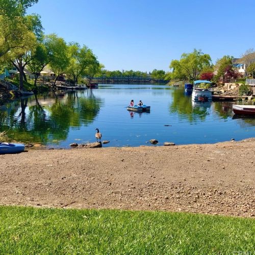 2616 Lakewest Dr, Chico, CA 95928-3924
