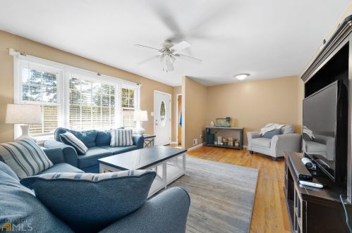 6548 Wendell Cir, Morrow, GA 30260-2424