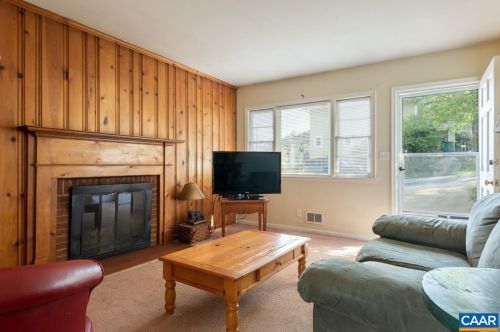 1407 Grace St, Charlottesville, VA 22902-4924