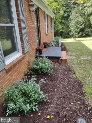 132 Hidden Ln, Aroda, VA 22709-0930