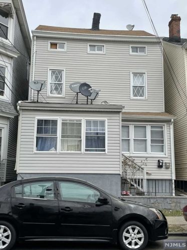66 Paterson Ave, Paterson, NJ 07522-1434