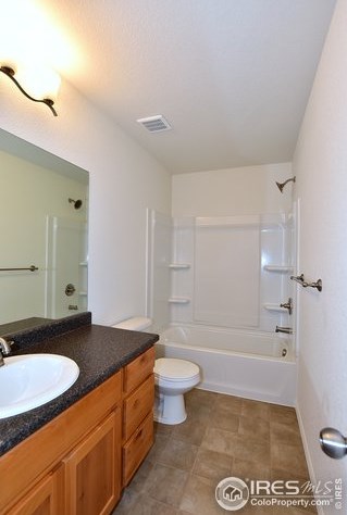 2646 Emerald St, Loveland CO 80537-2013 exterior