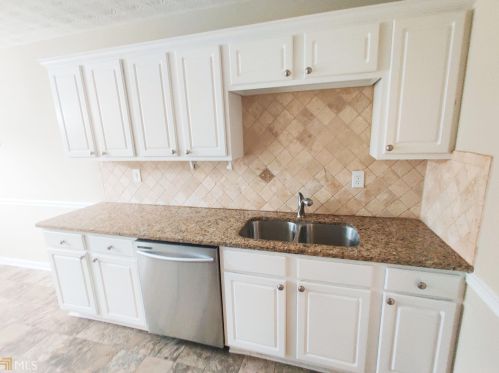 1624 Graystone Dr, Hampton GA  30228-3172 exterior