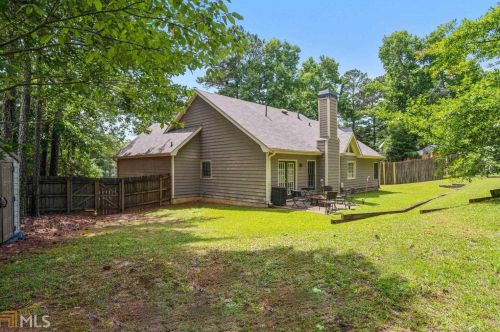 6772 Ashbury Ct, Rex GA exterior