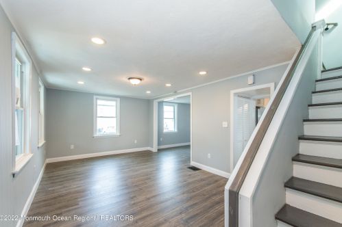 1545 Asbury Ave, Tinton Falls NJ 07712-6102 exterior