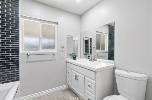 8188 Sherwood Pl, Riverside CA  92504-3440 exterior