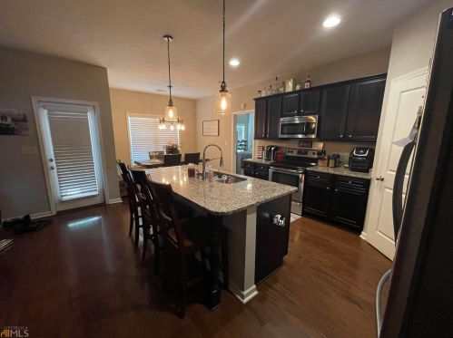 108 Dixie Creek Dr, Lagrange, GA 30240-8159