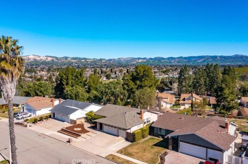 772 Holbrook Ave, Simi Valley, CA 93065-5628