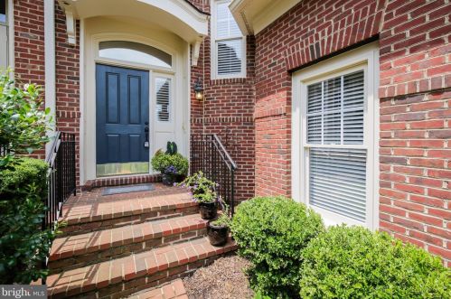 18337 Buccaneer Ter, Leesburg, VA 20176-8477