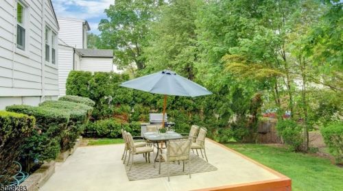 14 Swayze St, Town Center, NJ 07052-2026