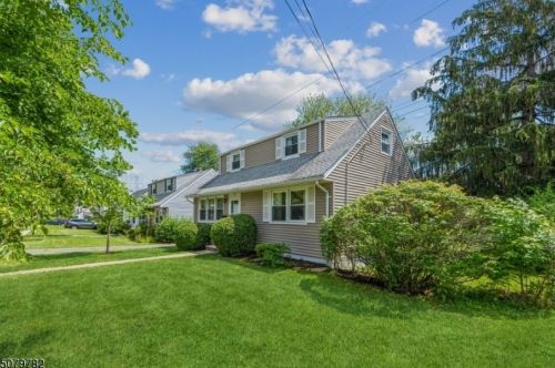 33 Bryant Ave, Bloomfield, NJ 07003-5401