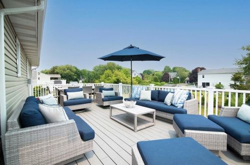 25 Charlene Ave, Westerly, RI 02891-4461