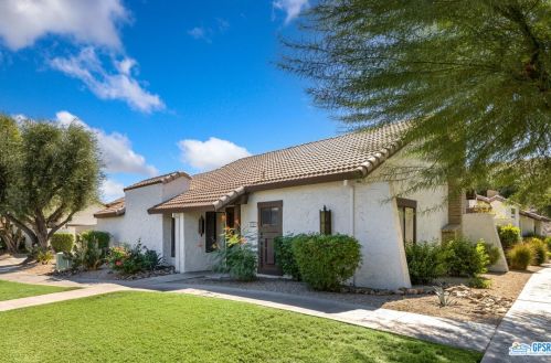2530 Miramonte Cir, Palm Springs, CA 92264-5792