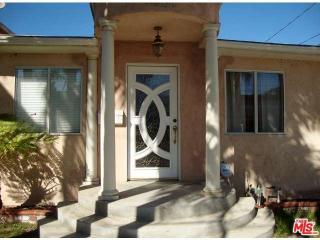 4331 120th St, Hawthorne, CA 90250-3012